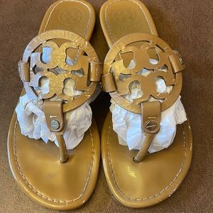 Tory Burch patent leather Miller sandals Sz 8